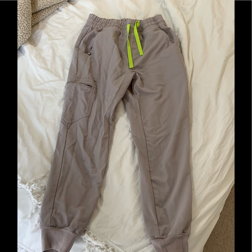 Figs Slate Zamora High waisted Jogger Scrub Pants in XS Petite